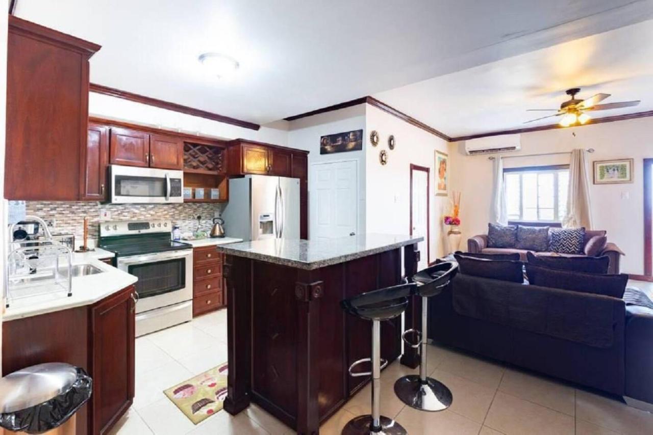 Lovely 2-Bed Apartment In The New Kingston Area エクステリア 写真