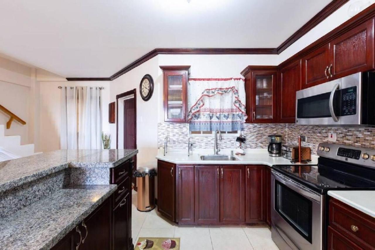 Lovely 2-Bed Apartment In The New Kingston Area エクステリア 写真