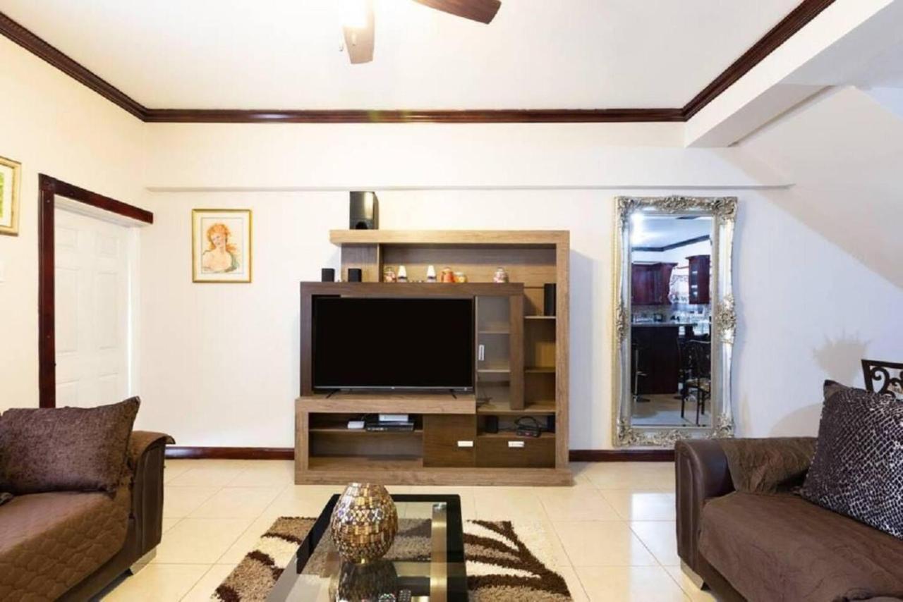 Lovely 2-Bed Apartment In The New Kingston Area エクステリア 写真